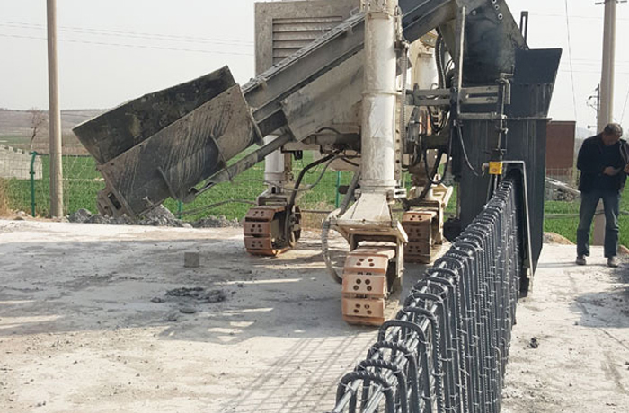 NC1300 Sliding Form Construction of Anti-collision Fence in Xinxiang